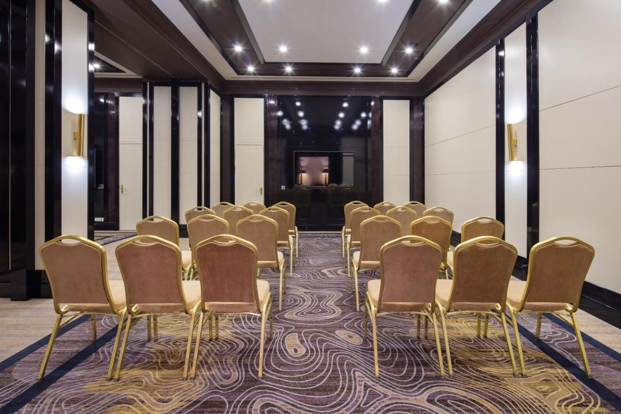 Hotel Hyatt Regency Bishkek Esterno foto
