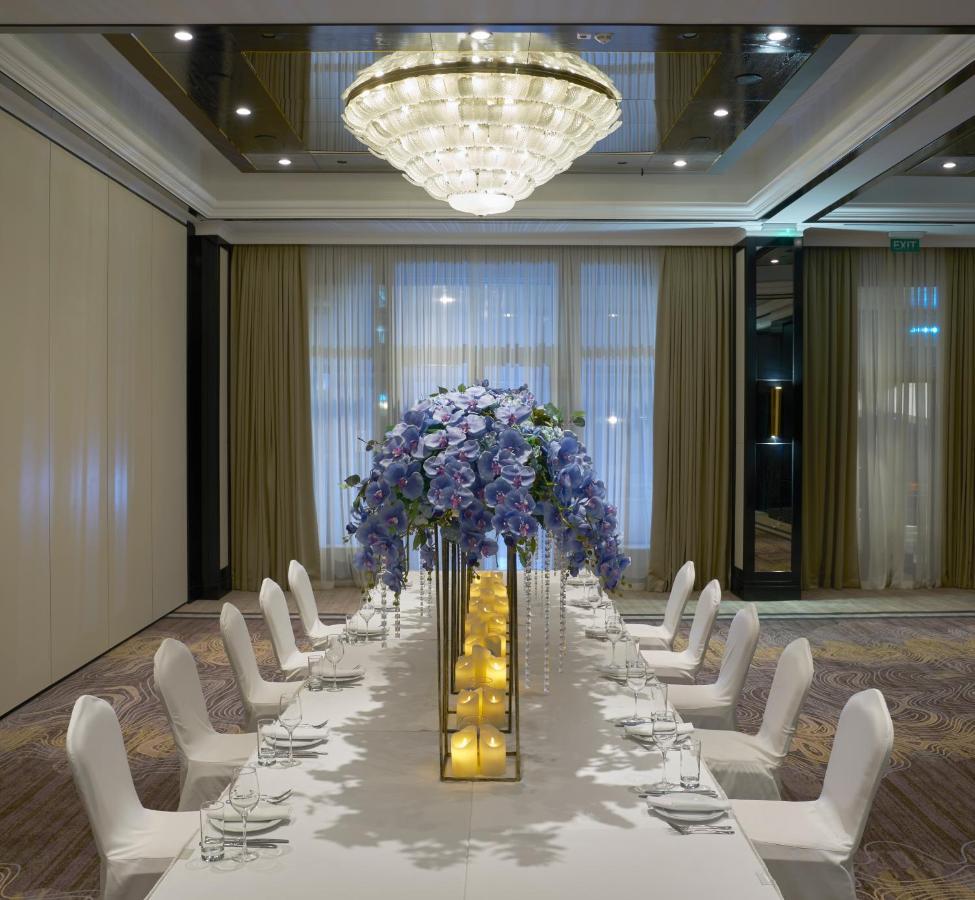 Hotel Hyatt Regency Bishkek Esterno foto
